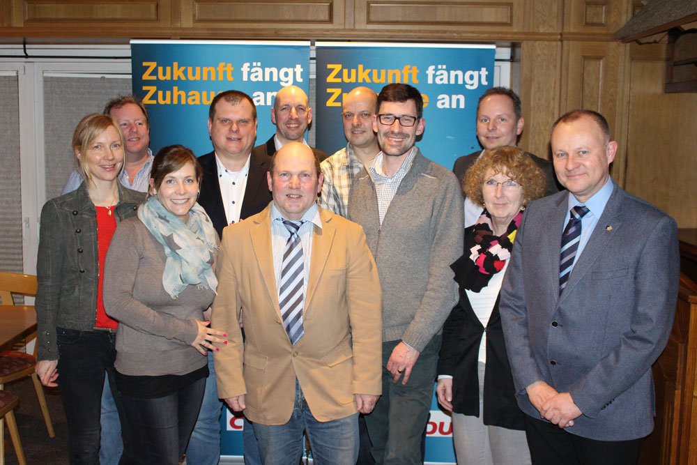 Der Vorstand der CDU Tangstedt (von links): Silke Dineen, Frank Ahlers, Babette Sommer, Christoph Ginko, Eckhard Harder, Michael Paulsen, Arne Müssig, Felix von Leonhardi, Silke Thiel, Karsten Hinsch und Jürgen Lamp. Foto: hfr