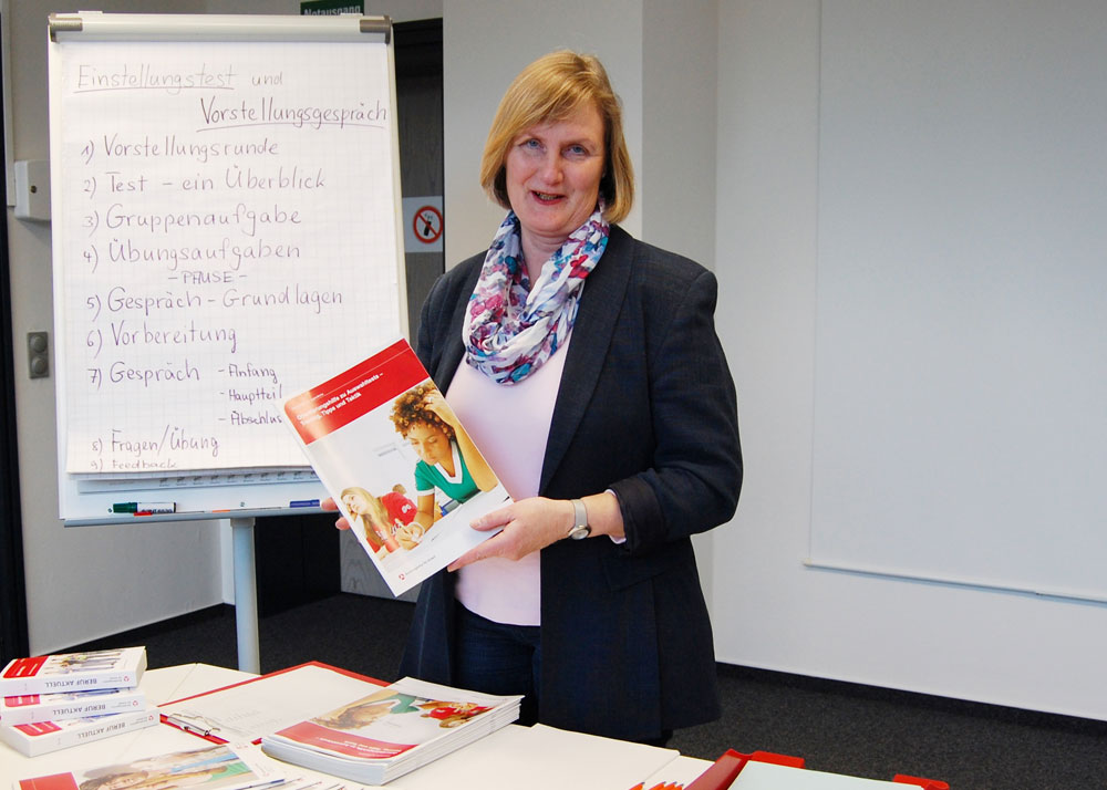 Freut sich bereits auf das erste Bewerbungstraining 2017 im BiZ: Christine Jaacks-Mirow. Foto: hfr